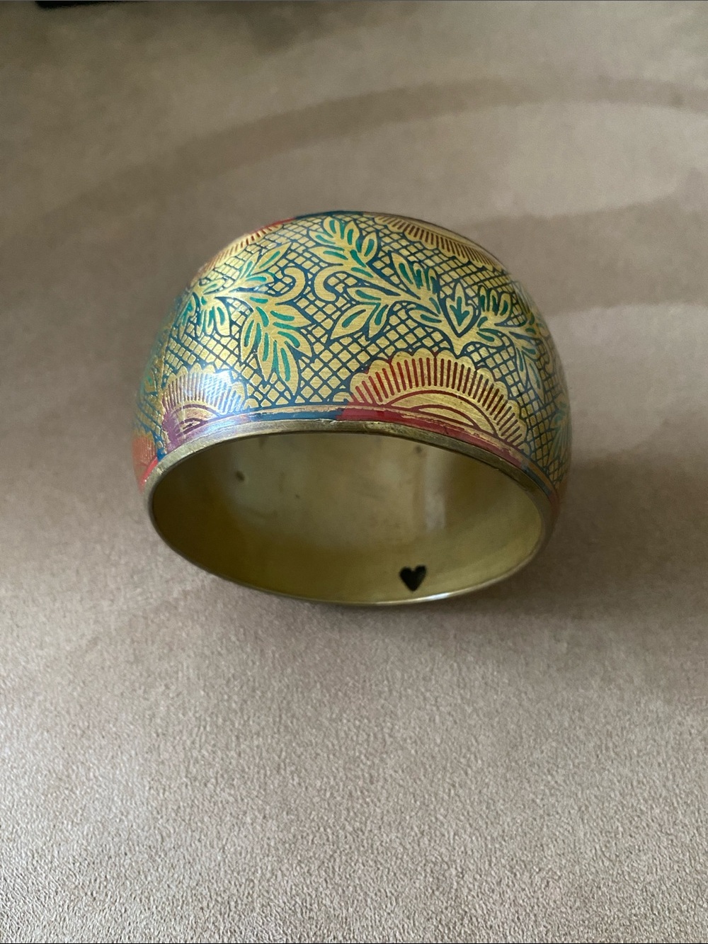 Floral Pattern Cuff Bracelet in Gold Tone& Green